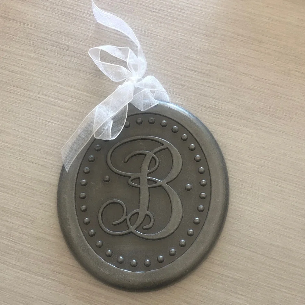 Elegant Monogram 'B' Ornament Gift Accent Decoration Home Decor